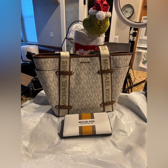 Michael Kors Handbags - Michael Kors Bundle Raffle GiftAway $20X20 spots congrats @traci_decarlo!!!